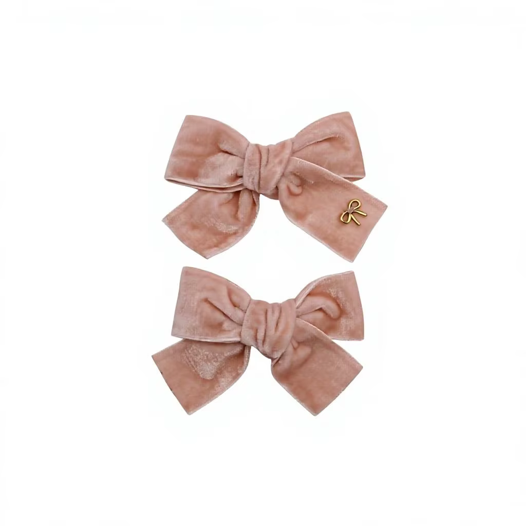 Pink Mini Velvet Bow Clip – Ali Picks AW26