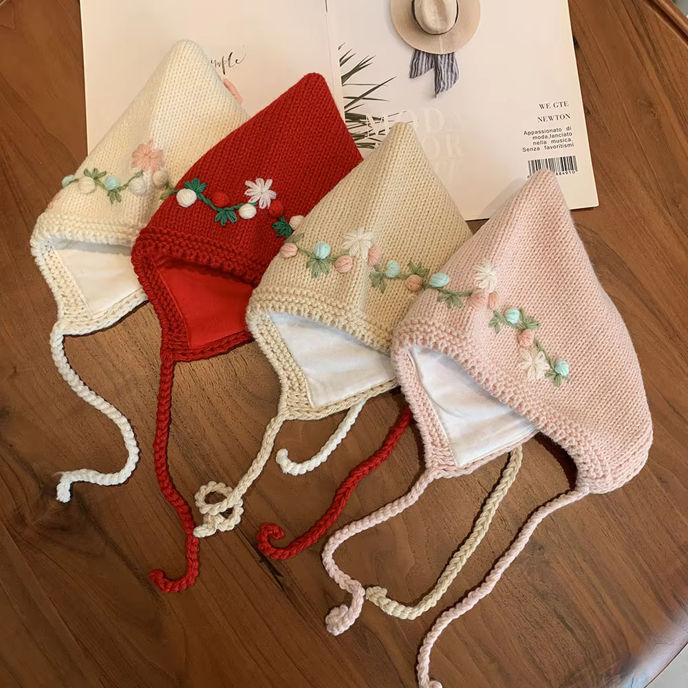 Pointed Knit Bonnet