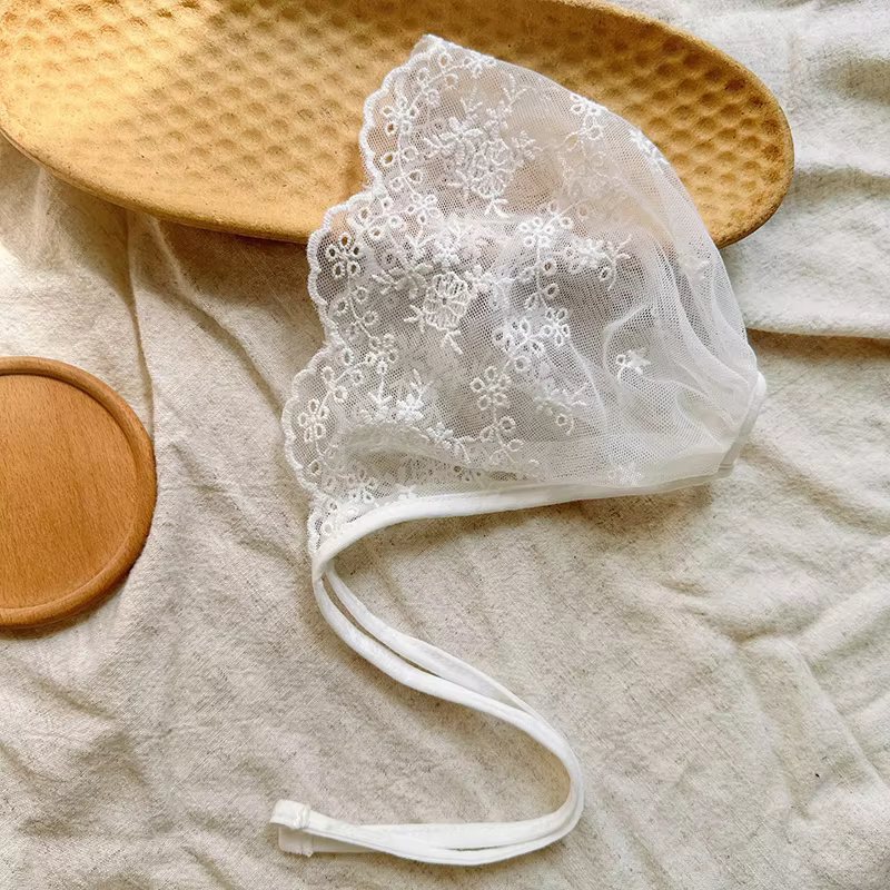 Lace Bonnet