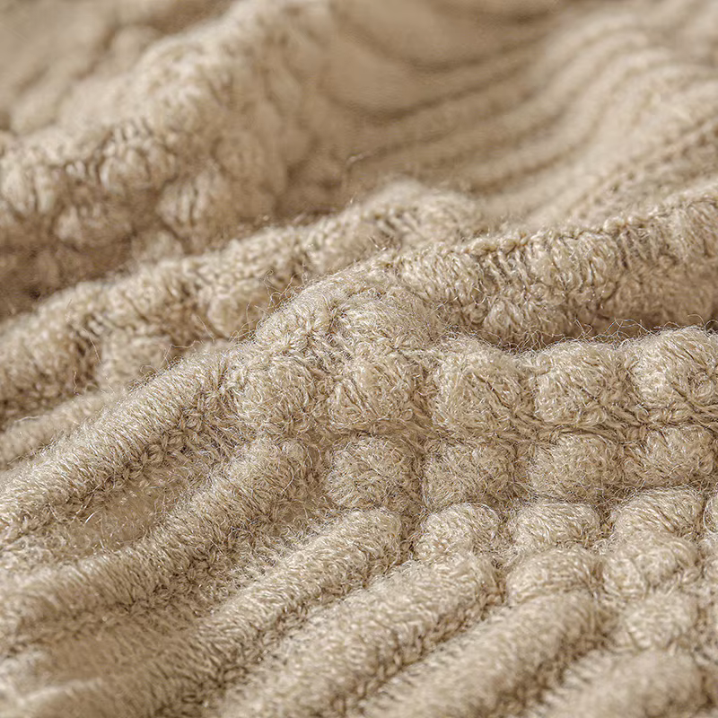 Chunky Knit Throw with Tassels