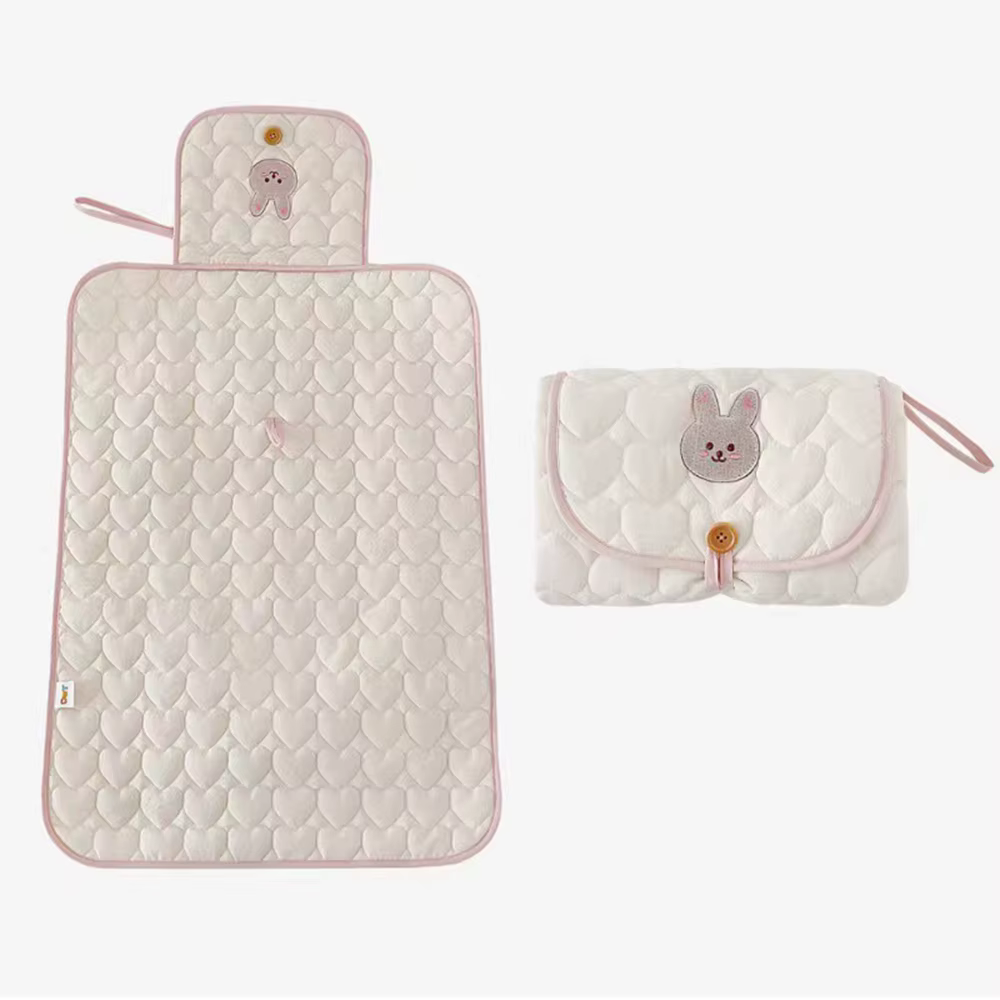 Fold-Up Changing Mat & Clutch