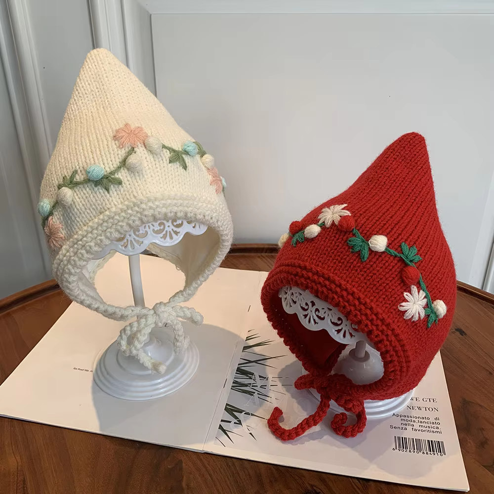 Pointed Knit Bonnet
