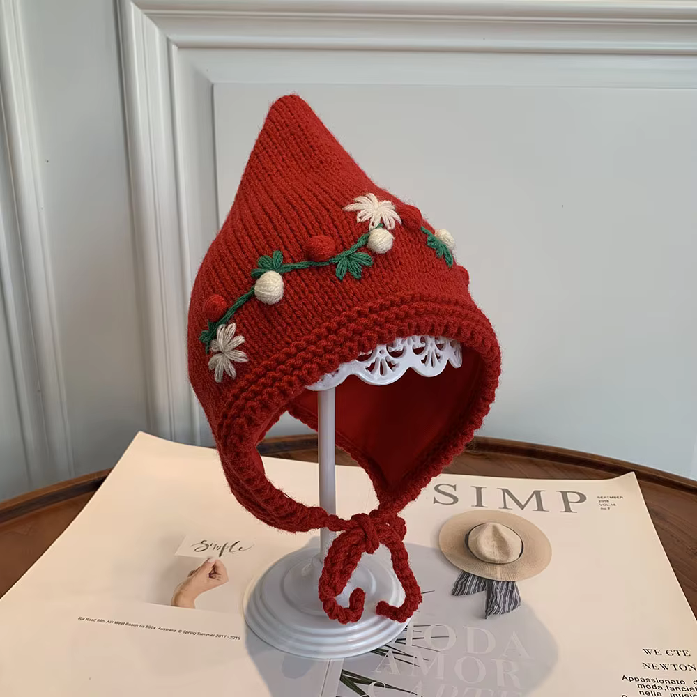 Pointed Knit Bonnet
