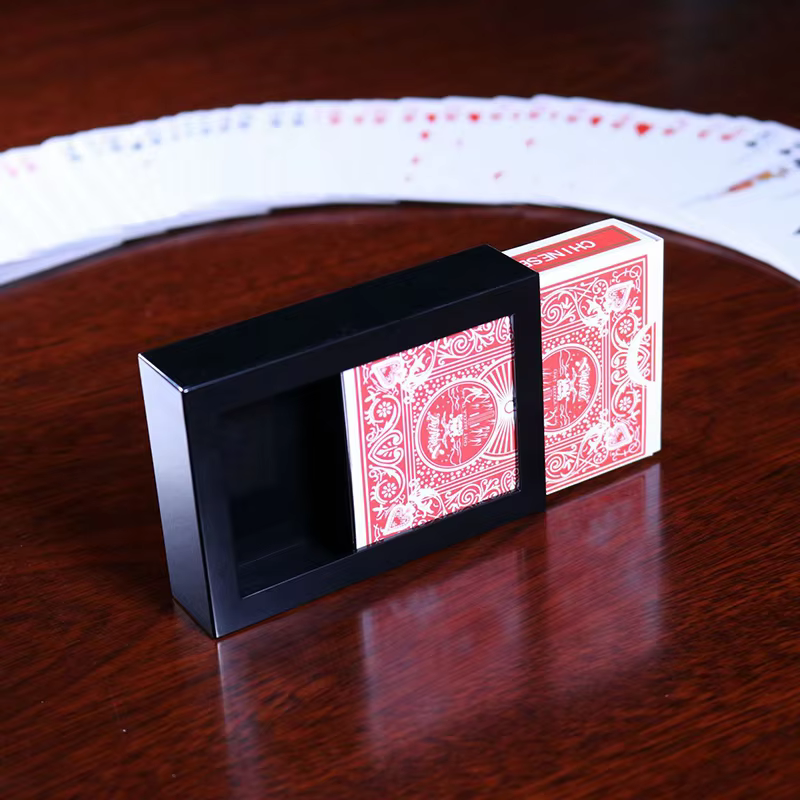 Vanishing card box trick – Lilvelle Chanukah magic party