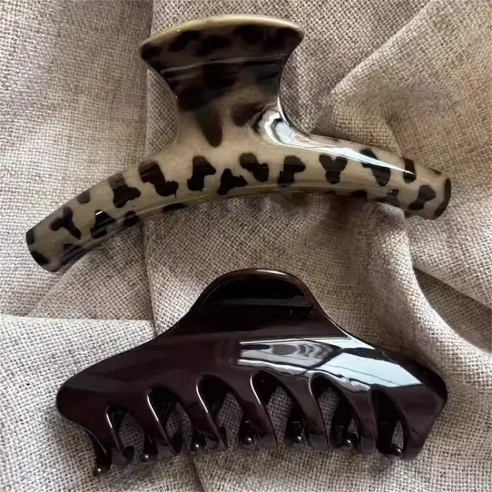 Large hair claw clips (2 pcs) – Lilvelle Chanukah gift guide