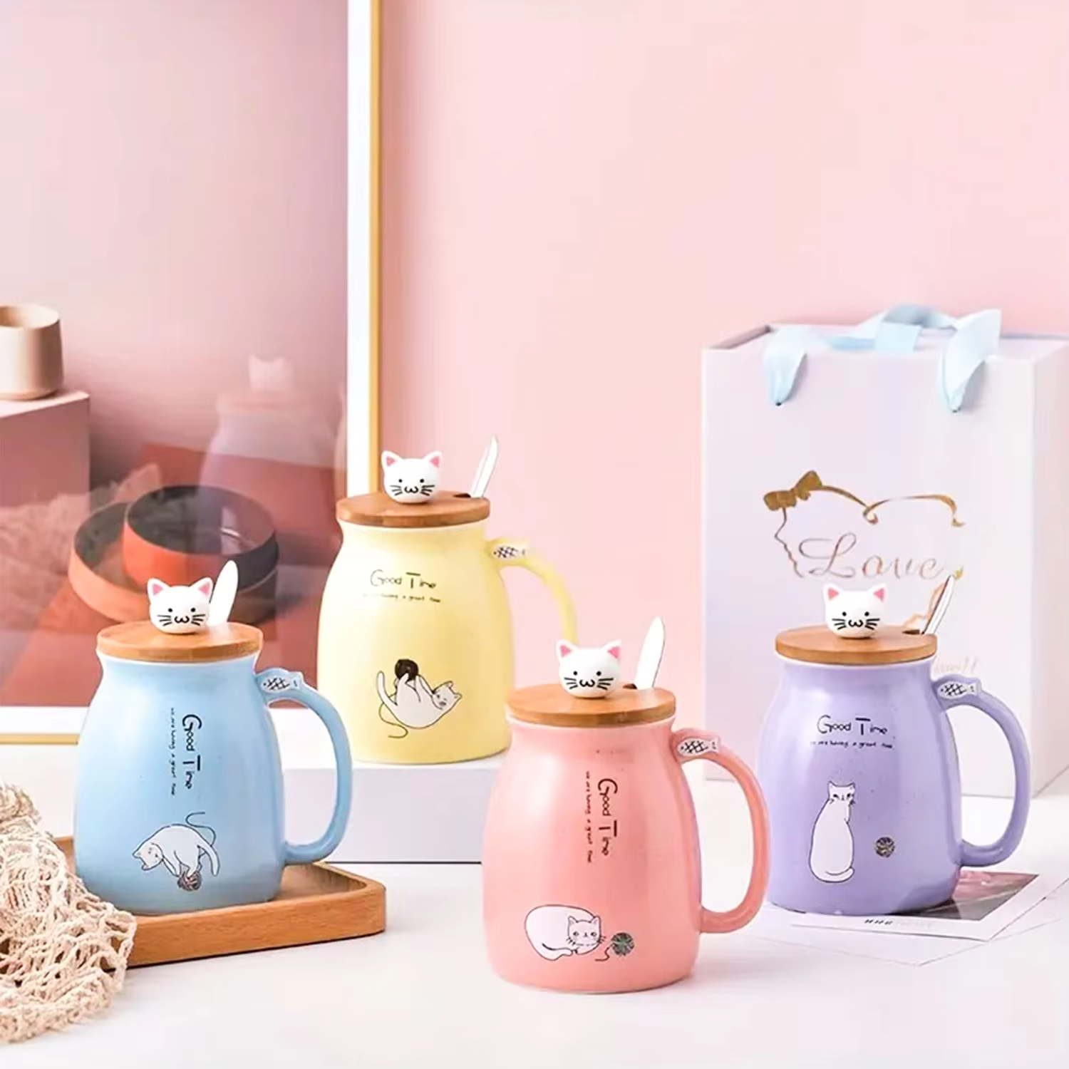 Cat mug with lid & spoon – Lilvelle Chanukah gift guide