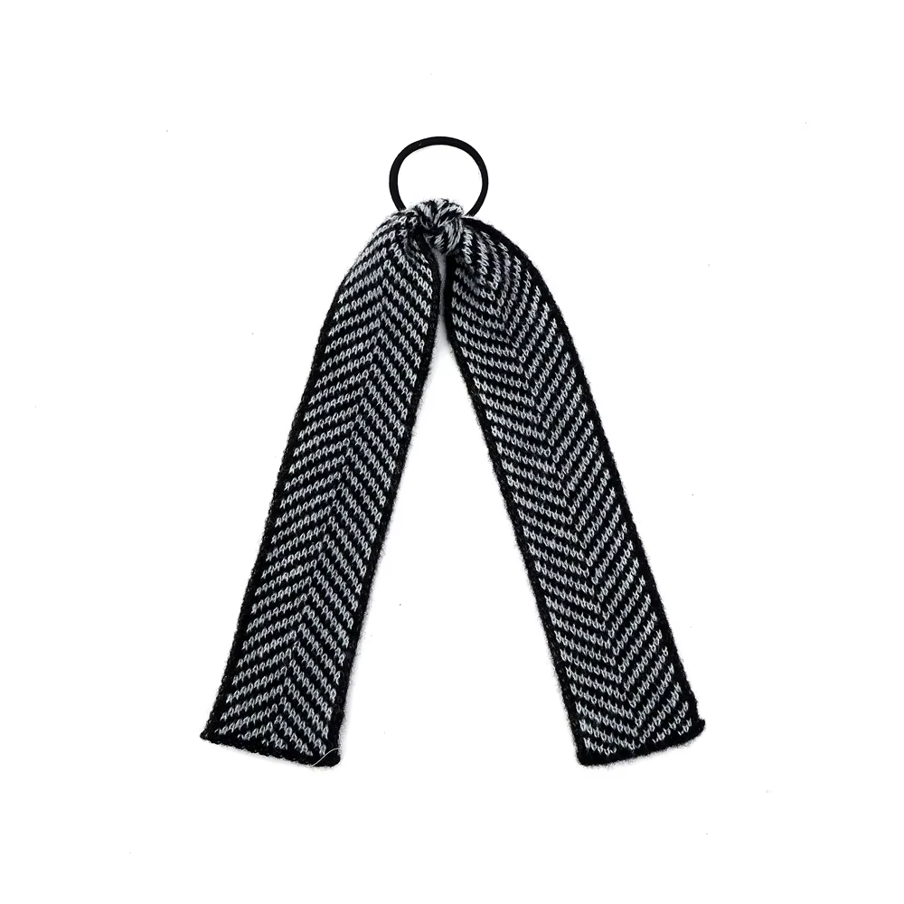 Checkered Knit Headband Ponytail Bow — image 2