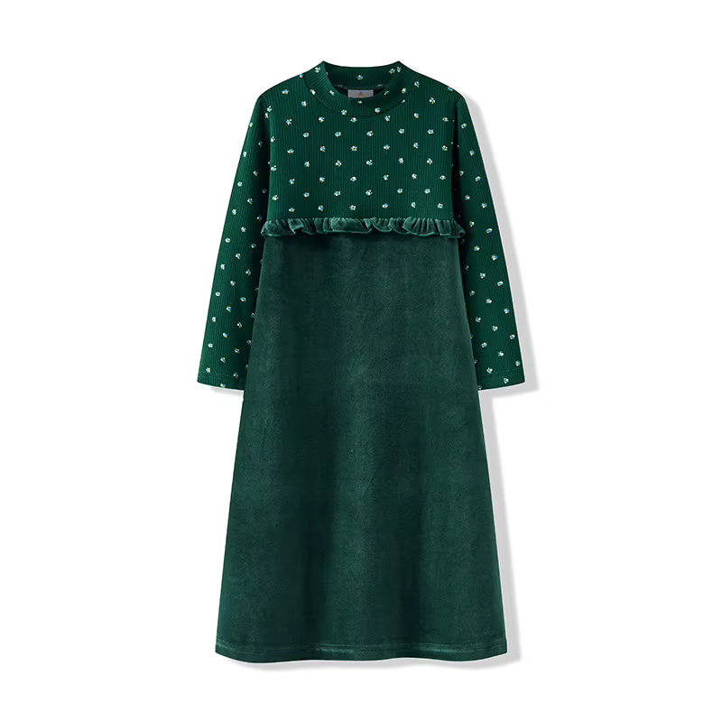 The Shabbos Lounge Suite in Green – Green Girl Robe