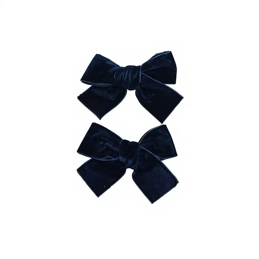 Navy Mini Velvet Bow Clip – Ali Picks AW26