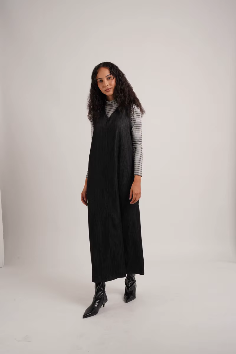 Denim V-Neck Maxi Dress – Navy — image 2