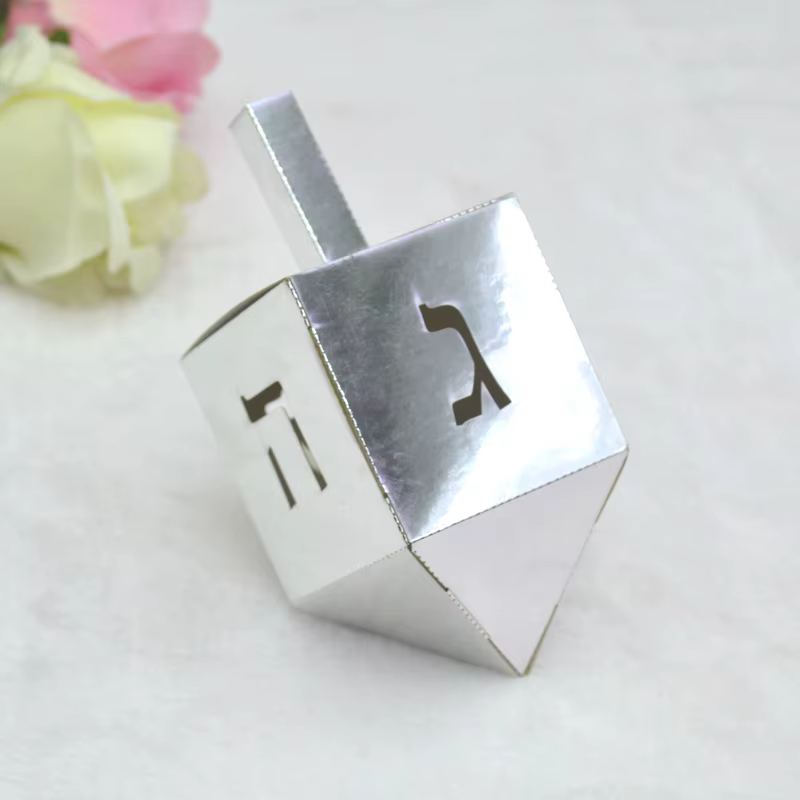 Personalised Dreidel Favour Boxes — image 6
