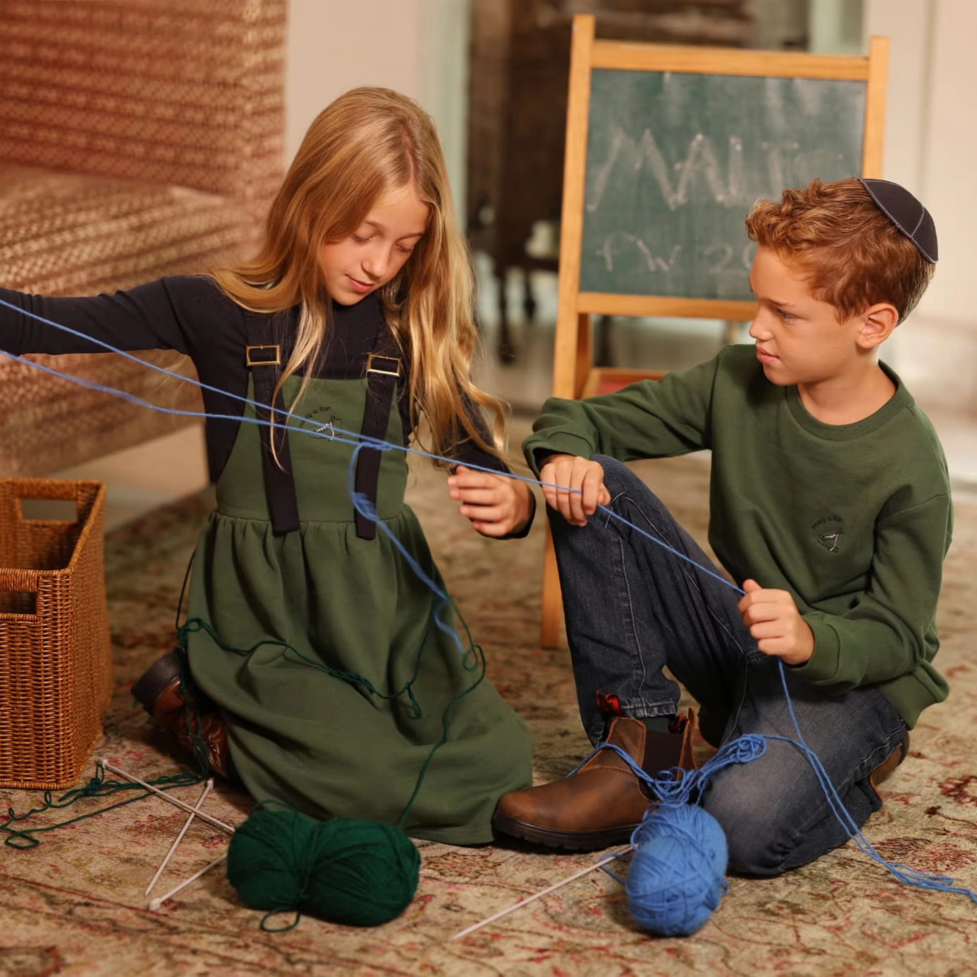 Sweatshirt Set Collection – Girls Green Jumper — image 5