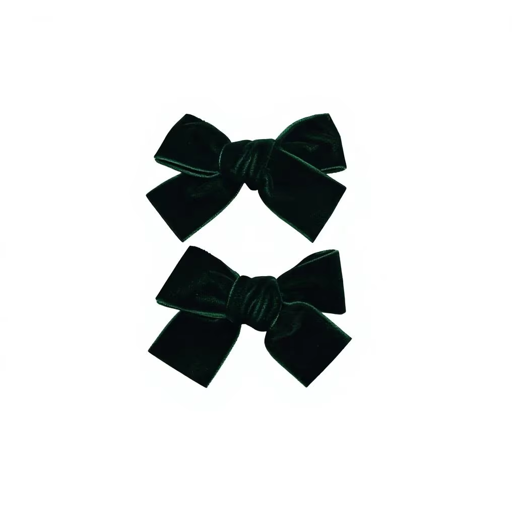 Dark Green Mini Velvet Bow Clip – Ali Picks AW26