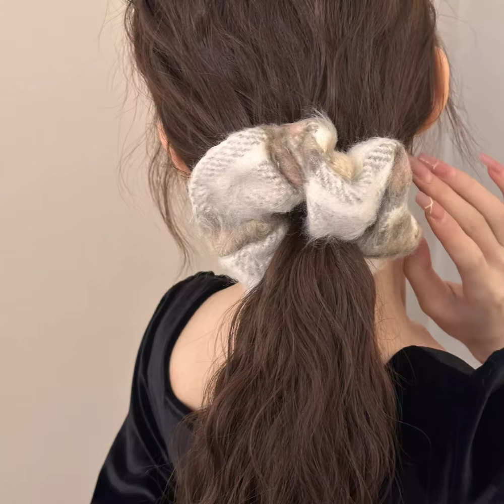 Wool Blend Scrunchie Vintage Cozy Style – 2-Piece Set — image 2
