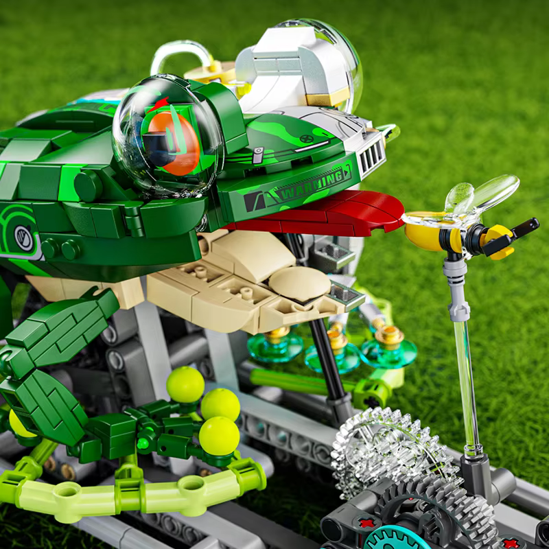 Mechanical Frog Building Set — image 5