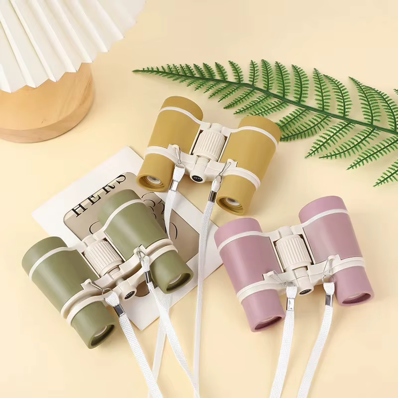 Explorer Kit: Binoculars & Magnifier
