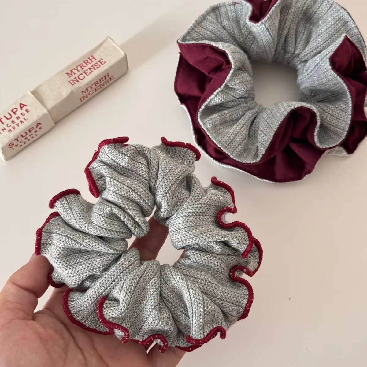 Double-Layer Contrasting Color Pleated Splicing Yarn