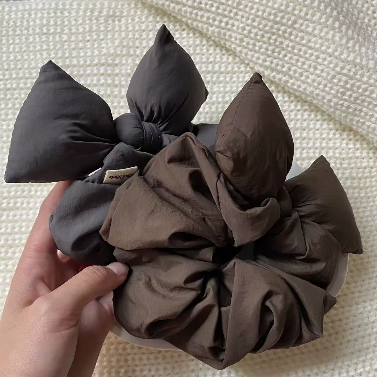 Women'S Autumn Winter Daily Solid Color Bow Scrunchies Brown&Gray — image 3