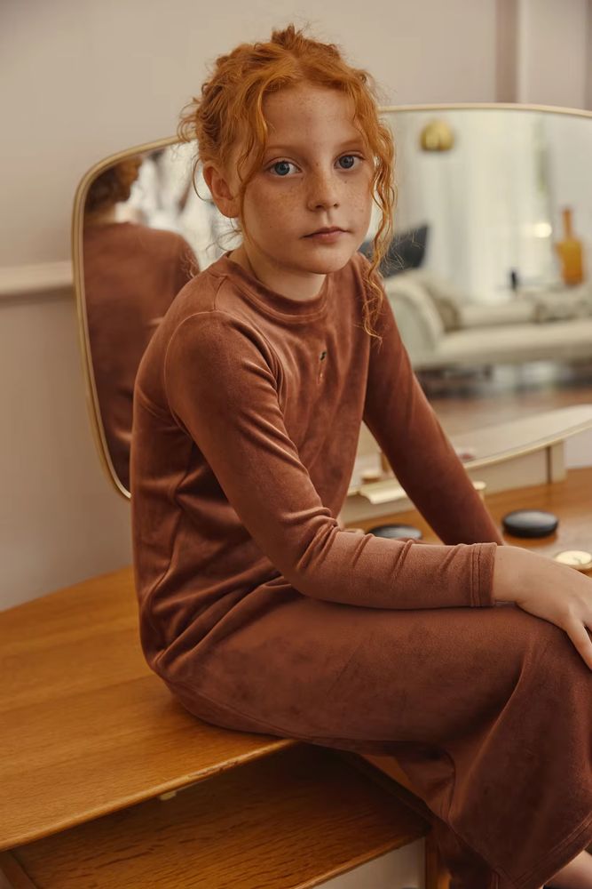 Rosewood & Black Velvet Collection – Rose Wood Dress – Ali Specials AW26