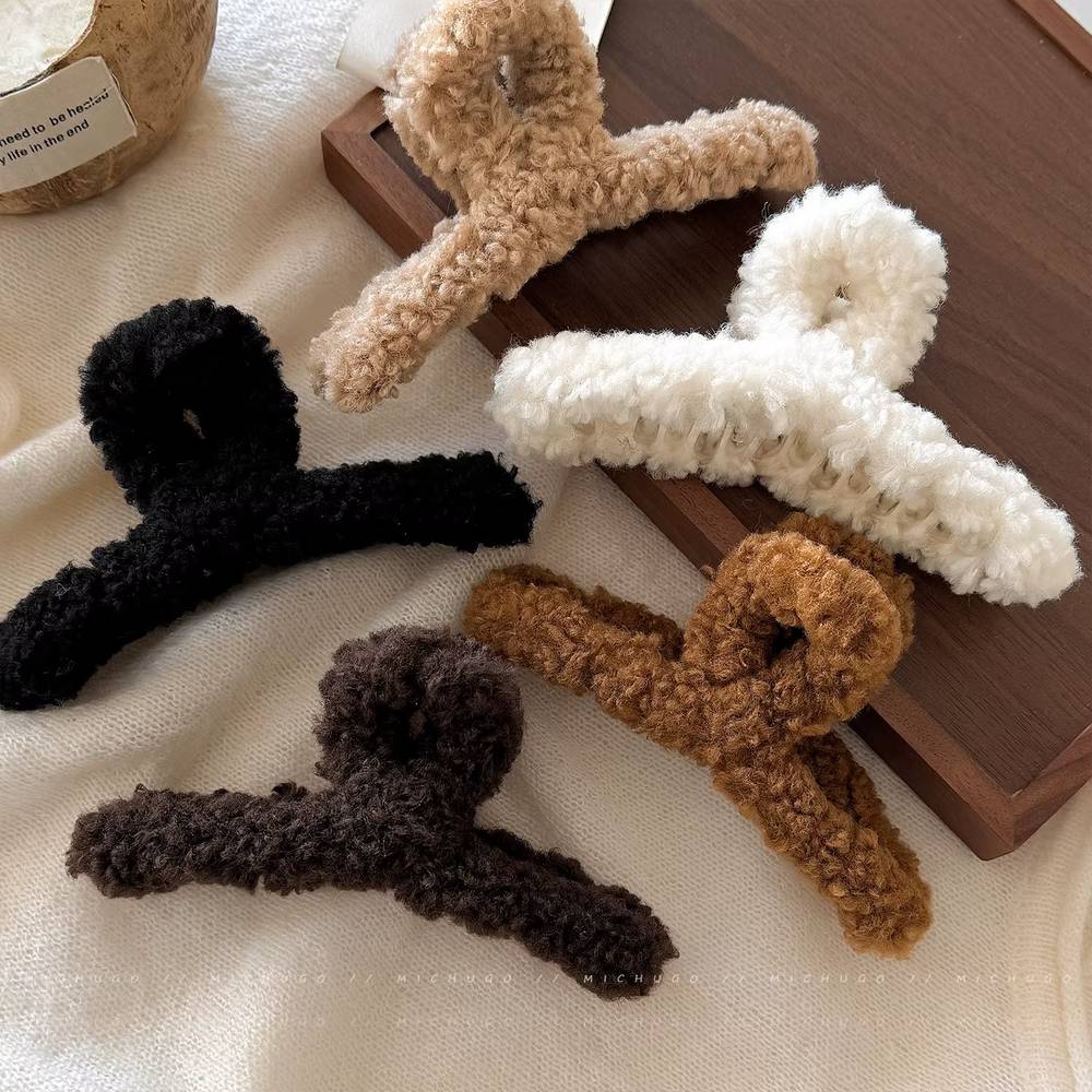 Autumn/Winter Gentle New Lamb Wool Cross Large Hair Claw