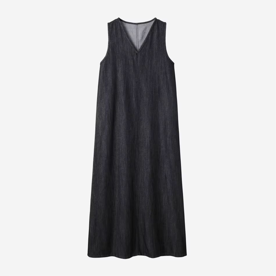 Denim V-Neck Maxi Dress – Black – Ali Specials AW26